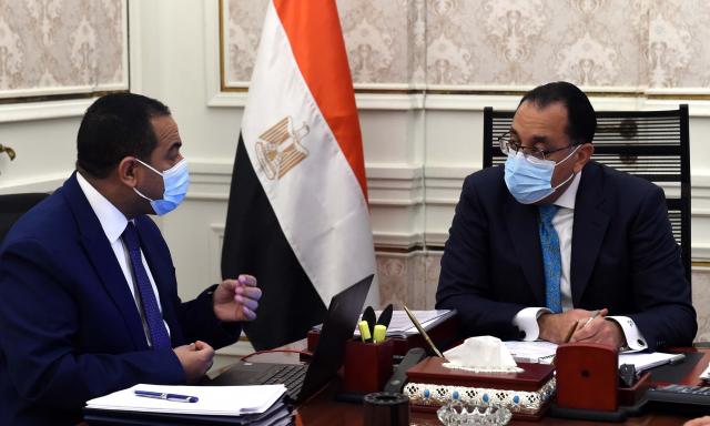 رئيس الوزراء ورئيس جهاز التنظيم والإدارة