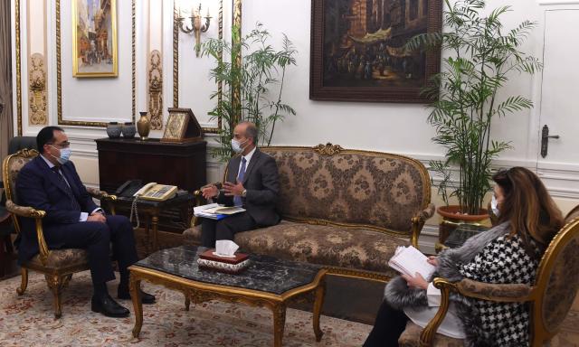 رئيس الوزراء  يلتقى مدير المكتب الإقليمي لبرنامج الأمم المتحدة للمستوطنات البشرية بالشرق الأوسط والدول العربية