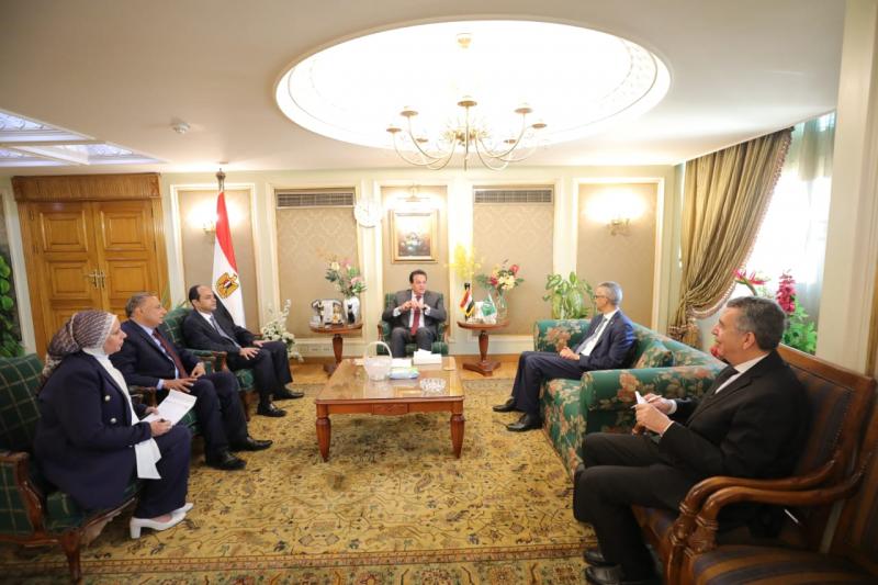 وزير التعليم العالي يبحث سُبل تعزيز التعاون مع مُنظمة الألكسو