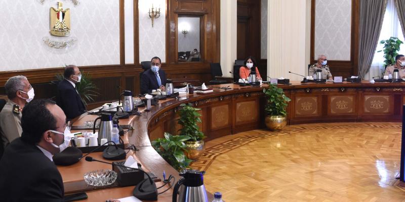 ضمن مبادرة ” سكن لكل المصريين”: رئيس الوزراء يتابع تنفيذ تكليفات الرئيس بإنشاء 200 ألف وحدة سكنية بالقاهرة الكبرى