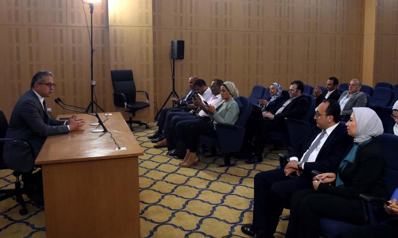 وزير السياحة خلال المؤتمر الصحفي