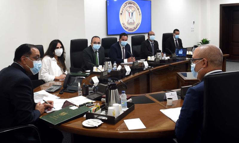 خلال الاجتماع