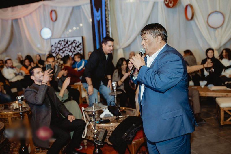 عبد الباسط حمودة يشعل أقوى السهرات الرمضانية بحفل كامل العدد