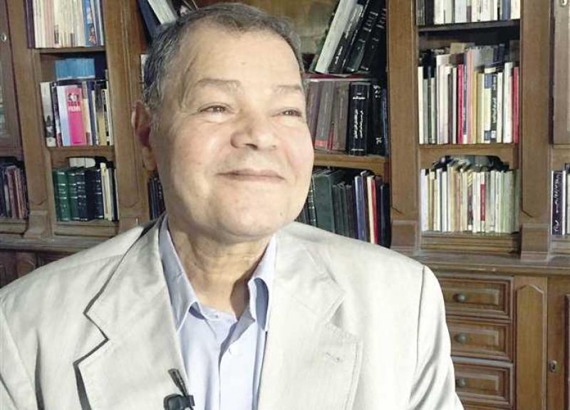 مناقشة رسالة ماجستير عن رواية للكاتب الكبير محمود قاسم بعنوان «الركض فوق الماء»