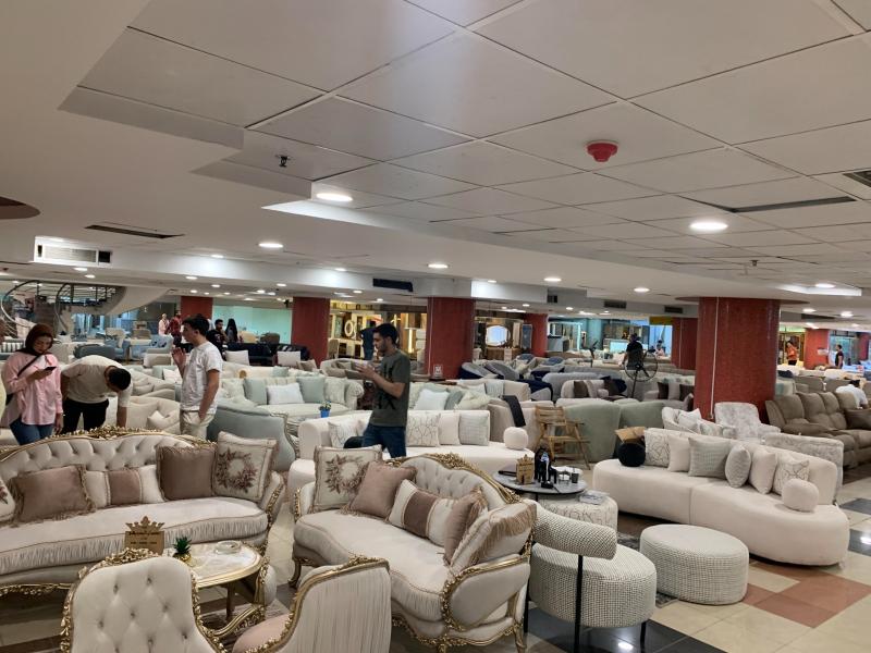 صناع الأثاث” يقدمون تخفيضات 15% للعمال في عيدهم