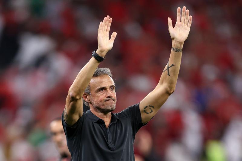 إنريكي يصدم نجم باريس برسالة قاسية