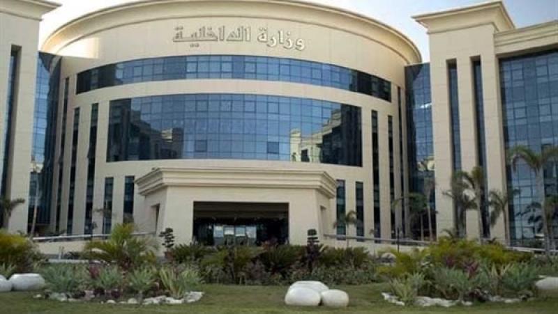 ضبط مالك محل ريسيفرات معدة لفك الشفرات في القاهرة