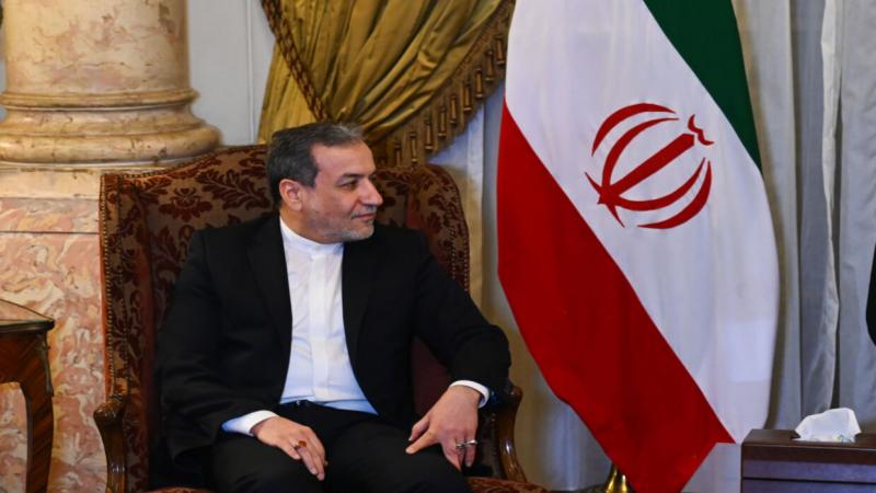 عراقجي: زيلينسكي اعترف بأنه لم یرسل أي صاروخ من إیران إلی روسیا