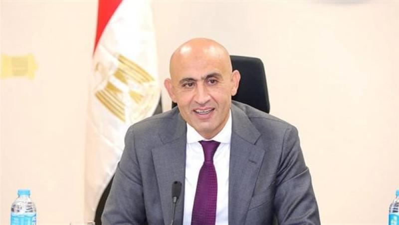 وزير التربية والتعليم يعقد اجتماعا عاجلا مع مديري المدارس اليوم