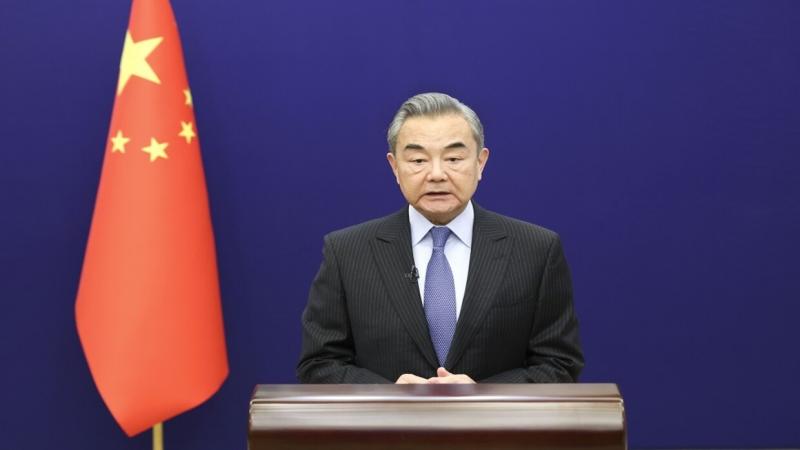 وانغ يي: الصين ستساعد سوريا في الدفاع عن سيادتها