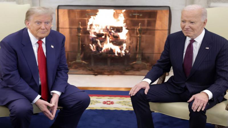 ترامب وبايدن يوجهان رسائل متناقضة بشأن عيد الميلاد