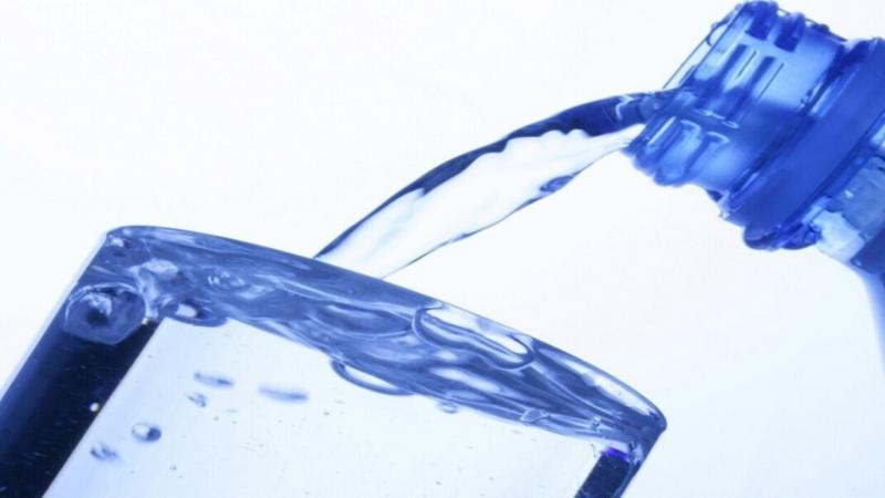 تعرف على كمية الماء التي تحتاجها أجسامنا في الشتاء