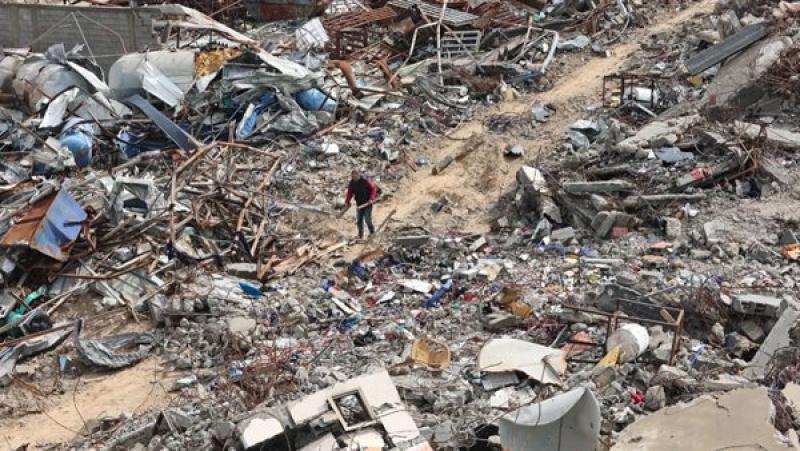 عاجل.. زوارق إسرائيلية تستهدف جنوبي غزة