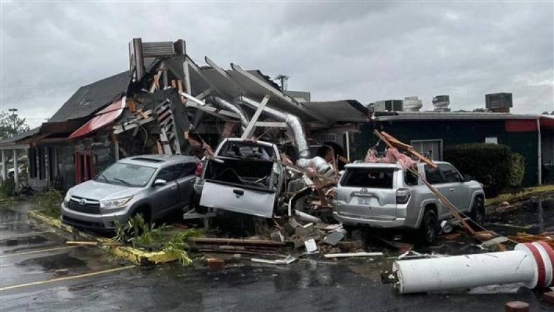 ترامب يعلن ارتفاع حصيلة ضحايا العاصفة في الولايات المتحدة