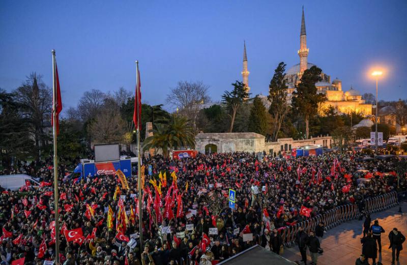 تجمع جماهيري حاشد لأكبر أحزاب المعارضة التركية