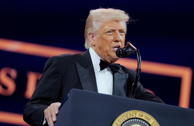 تقرير يكشف تفوق ترامب على بايدن في تفاعله مع وسائل الإعلام