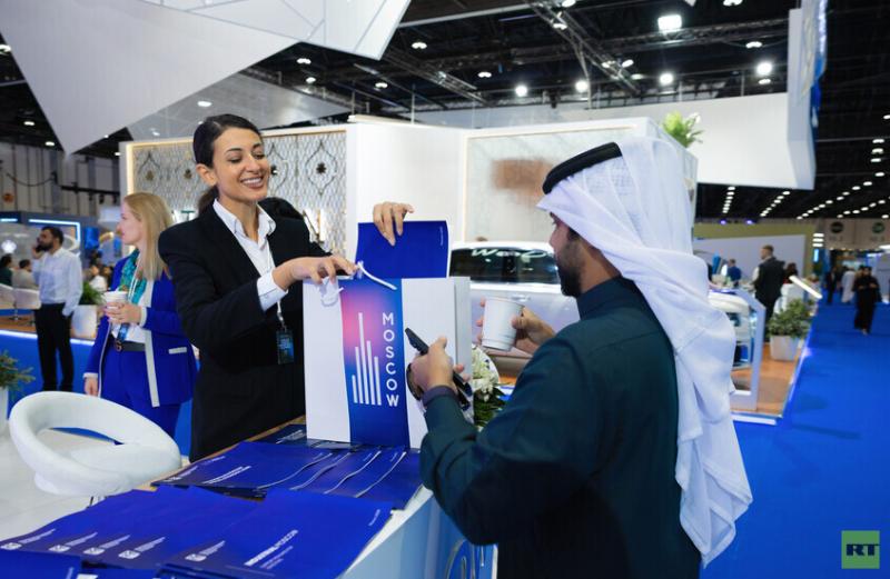 موسكو تتوج بثلاث جوائز عالمية في منتدى الاستثمار الدولي بأبوظبي