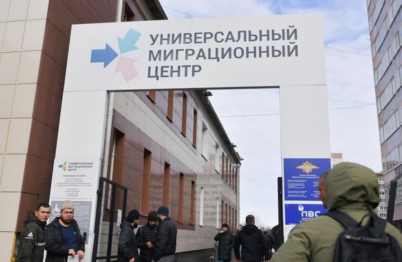 انتهاك الإقامة والعمل غير القانوني.. أسباب ارتفاع ترحيل الأجانب من روسيا