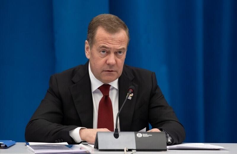 ميدفيديف يقترح إنشاء محكمة جنائية دولية بديلة ضمن البريكس