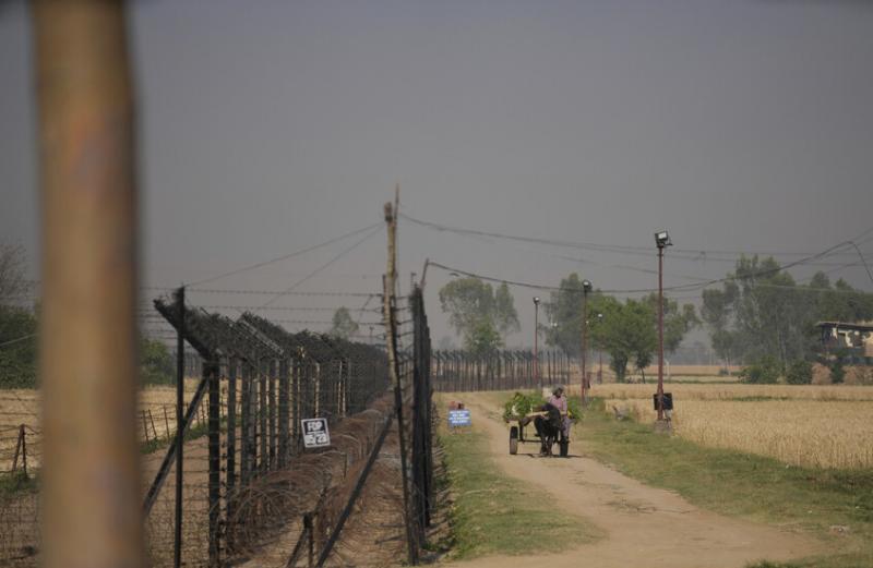 عاجل.. باكستان فتحت النار على الحدود مع الهند
