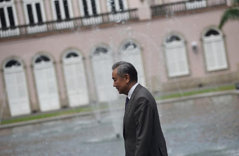 الصين تحذر بريكس من تزايد مخاطر تسييس الفضاء الإلكتروني وعسكرته