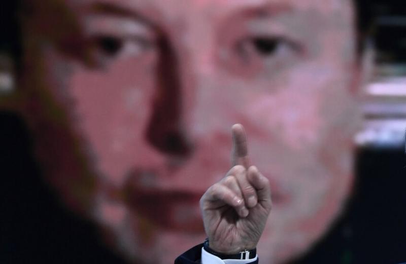 مفاجأة..  مجلس إدارة تسلا يبدأ البحث عن بديل لإيلون ماسك