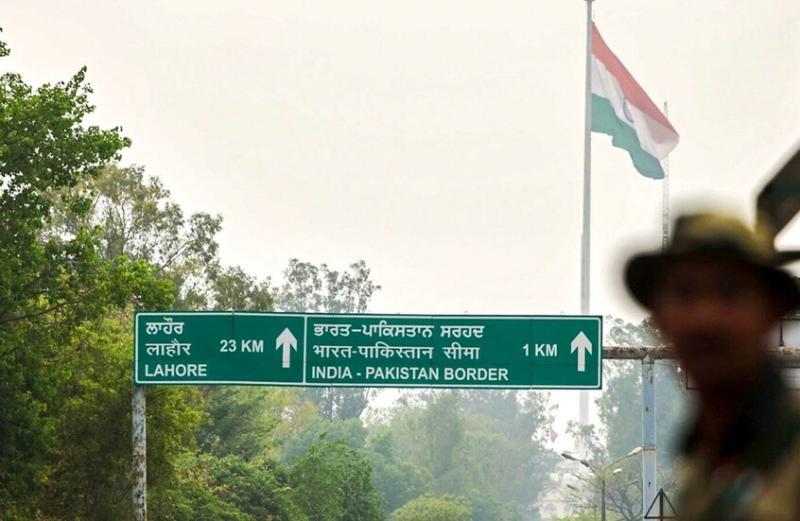 الإمارات تدعو إلى ضبط النفس بين الهند وباكستان