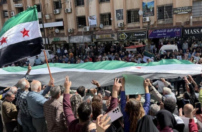 ترحيب عربي وأممي بقرار ترامب رفع العقوبات عن سوريا