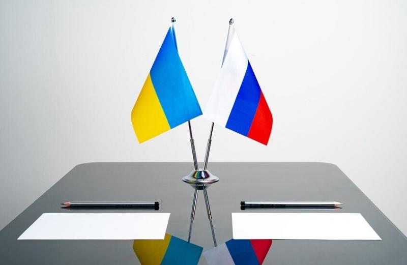 نائب ياباني: زيلينسكي بلا خبرة والوفد الروسي محترف والمفاوضات يجب أن تستمر