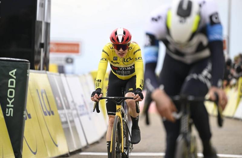 فضح الإجراءات الطبية لسباق باريس للدراجات