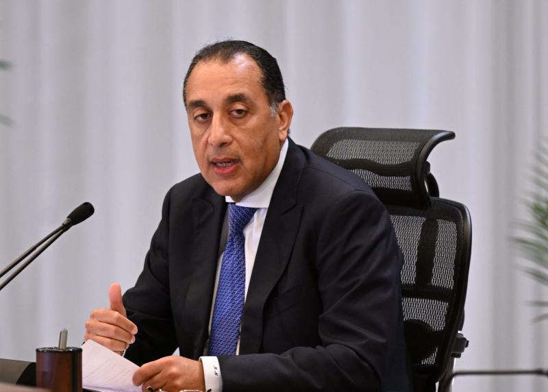 رئيس الوزراء ينعي السائق البطل خالد شوقي ويكلف بصرف مكافأة مجزية ومعاش استثنائي لأسرته