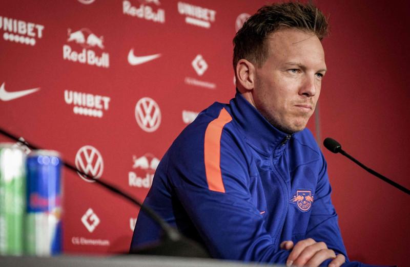 مدرب ألمانيا يدعو برشلونة وفليك لتوضيح موقف تير شتيجن