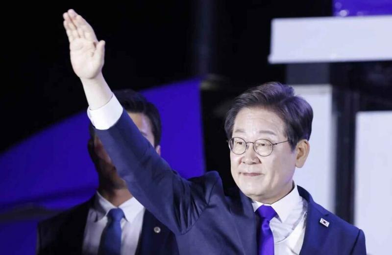 الرئيس الكوري الجنوبي يأمر بمنع إطلاق منشورات مناهضة لكوريا الشمالية