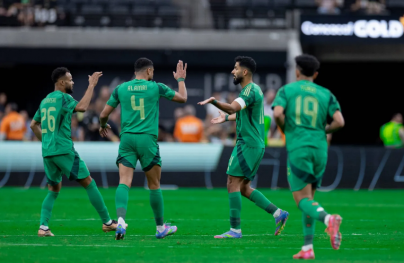 صدام مكسيكي سعودي في دور الثمانية للكأس الذهبية