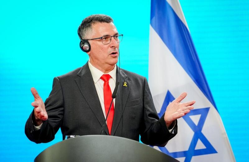 على خطى ترامب.. ساعر يدعو لإنهاء محاكمة نتنياهو